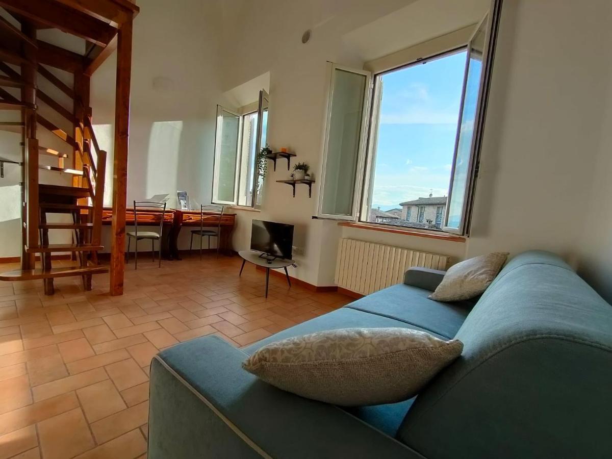 Il Cielo Di Raffaello Apartment อูร์บีโน ภายนอก รูปภาพ