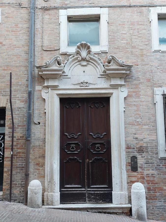 Il Cielo Di Raffaello Apartment อูร์บีโน ภายนอก รูปภาพ